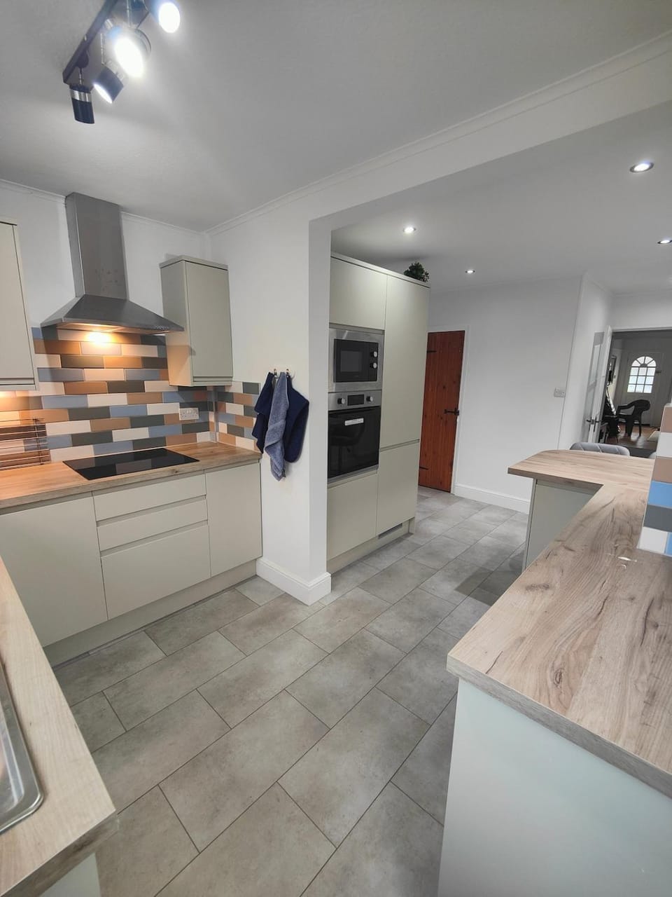 Beachside Terrace House in Tendring District