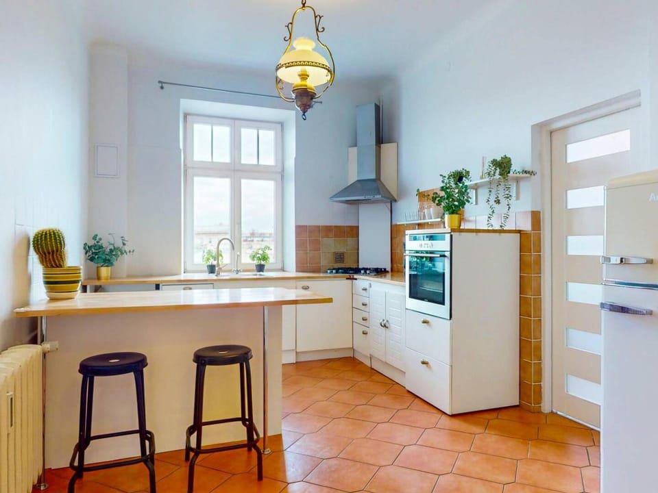 City Elegance Premium Apartment Balcony AC Apartment in Warsaw