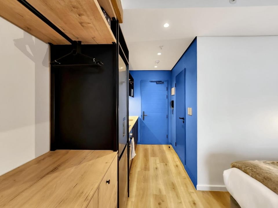 Bed, Photo of the whole room, Bedroom, wardrobe