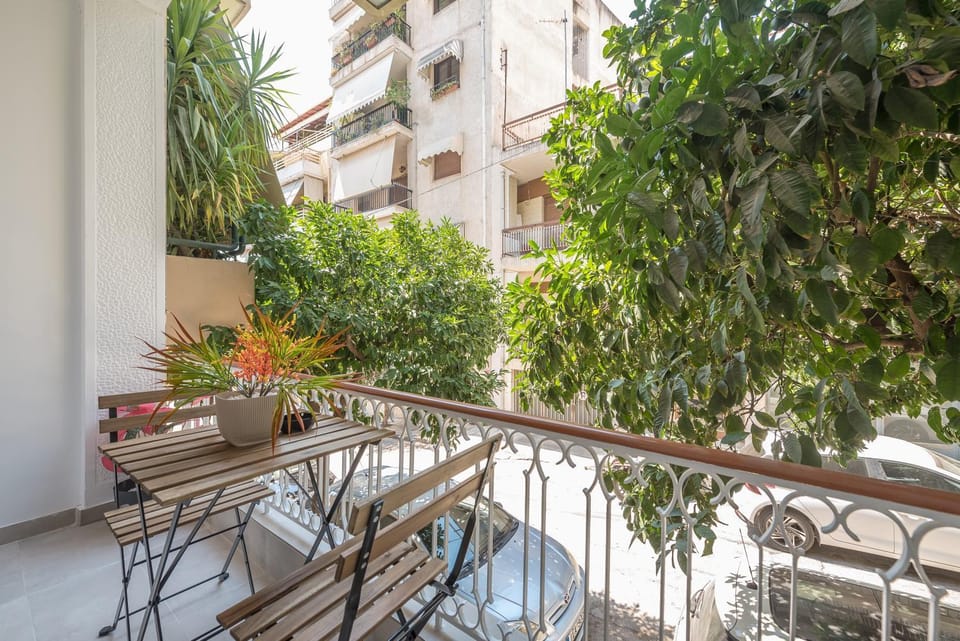 Property building, View (from property/room), Balcony/Terrace