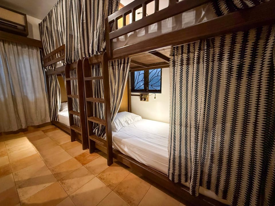 Bed, Photo of the whole room, Bedroom, bunk bed