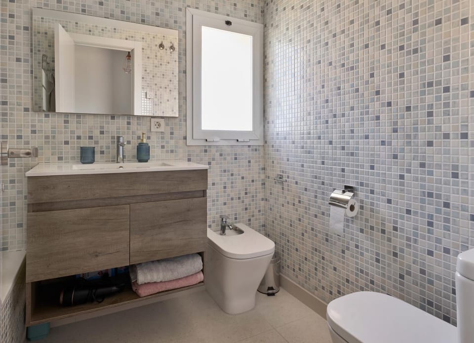 Shower, Toilet, Bathroom, bidet