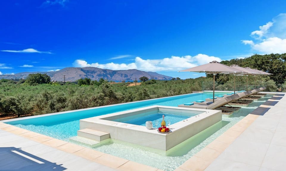 Nearby landmark, Day, Natural landscape, Mountain view, Pool view, Swimming pool, sunbed