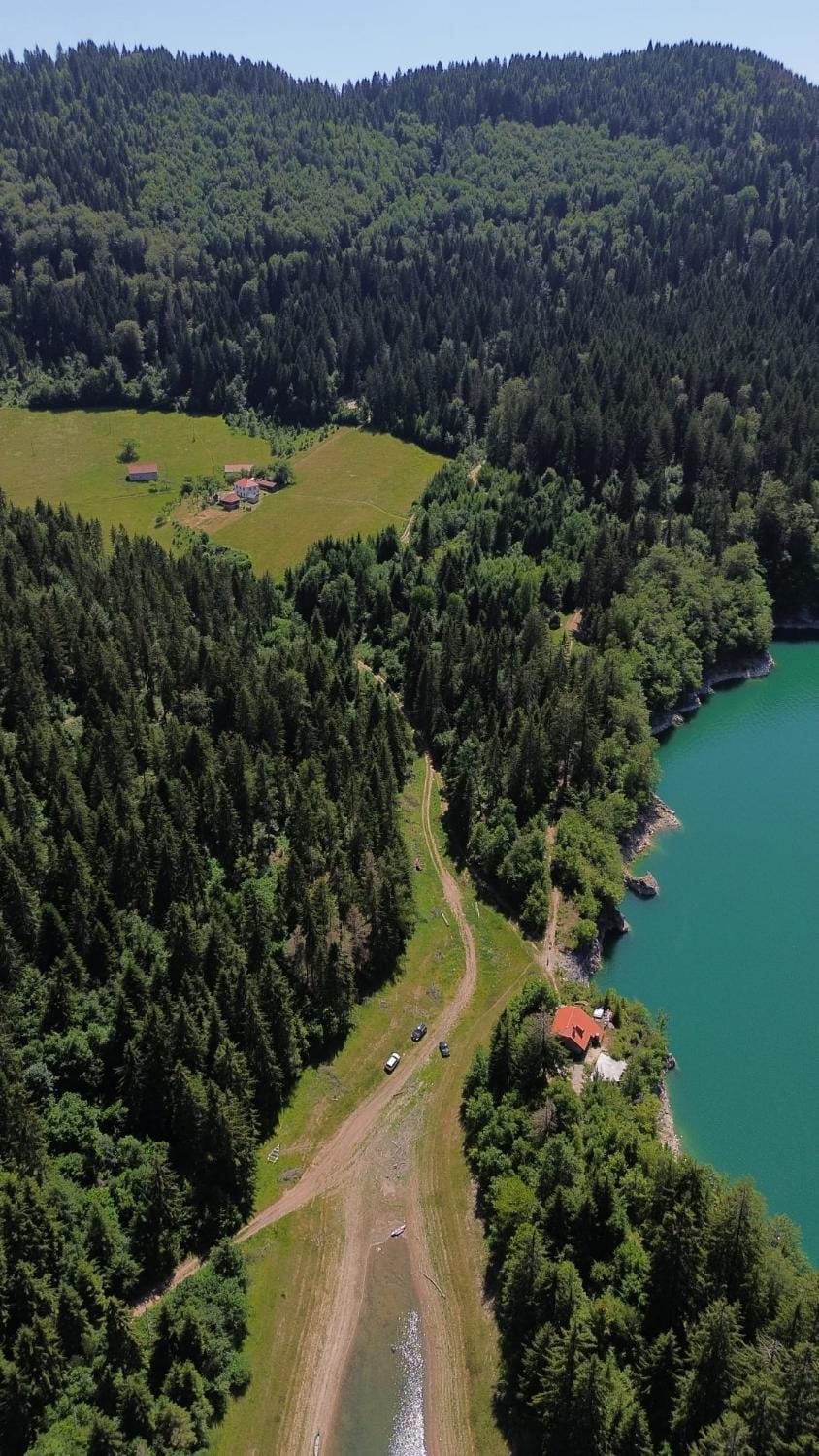 Oaza mira Zlatarsko jezero House in Zlatibor District, Serbia