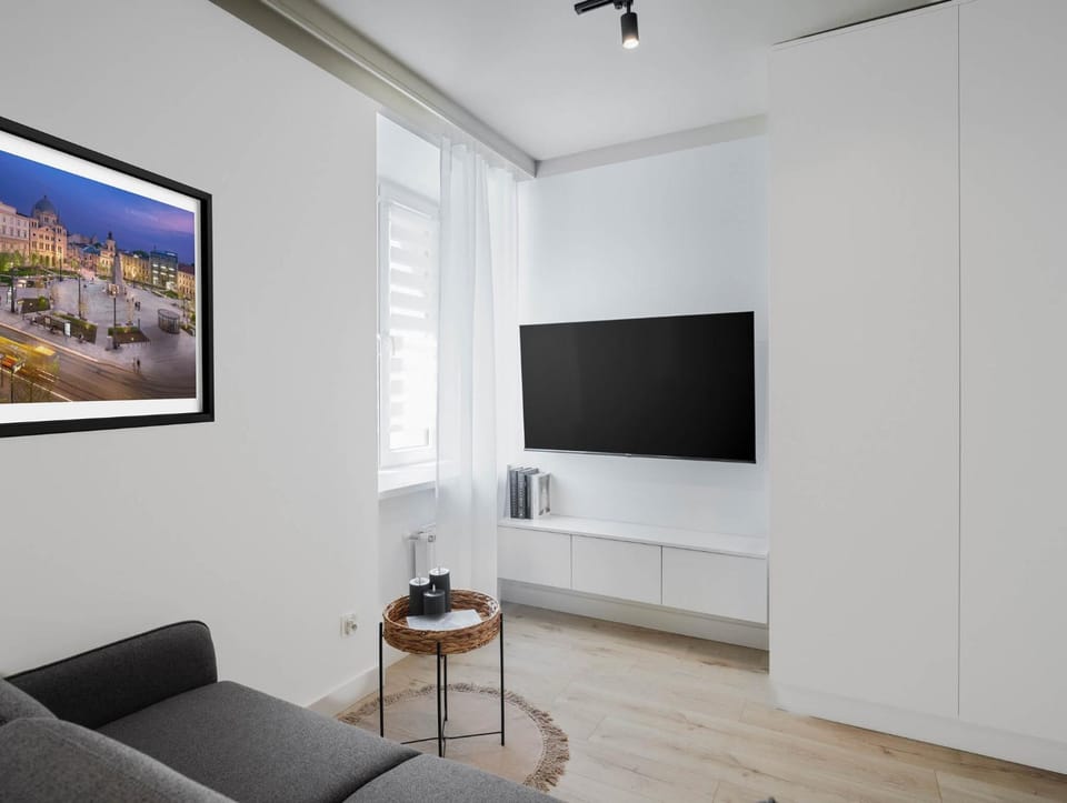 TV and multimedia, Seating area