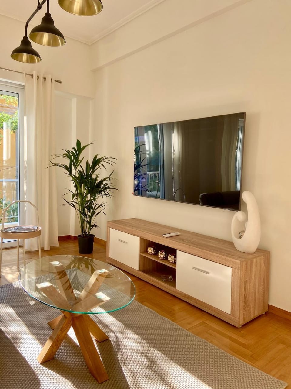 Communal lounge/ TV room, TV and multimedia, Living room