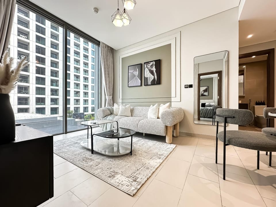 2BR Creekfront in Shobha Hartland Modern & Bright Apartment in Dubai