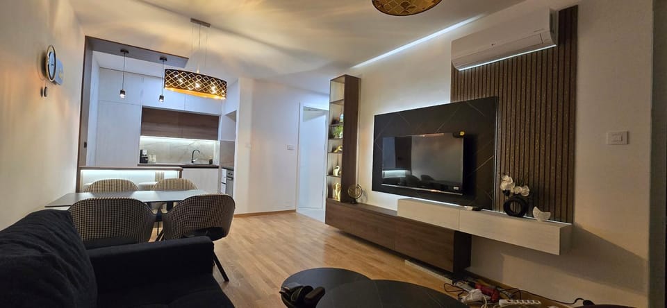 TV and multimedia, Kitchen or kitchenette, Living room