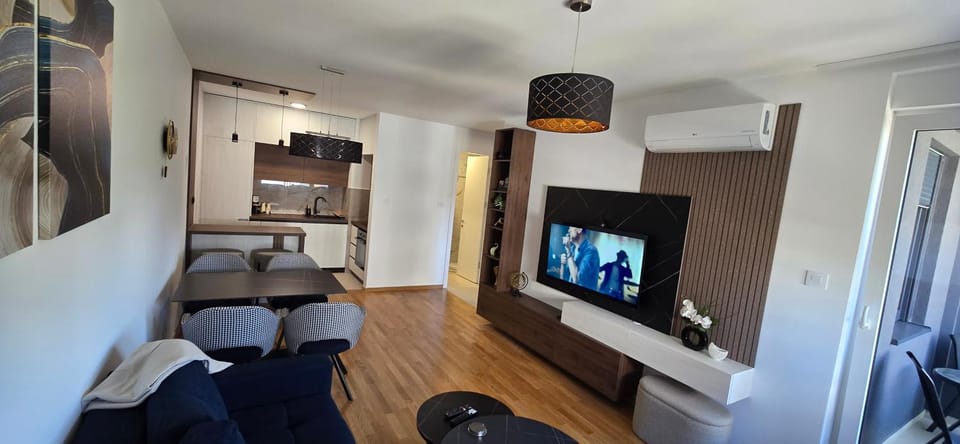 TV and multimedia, Living room, Dining area, pet friendly