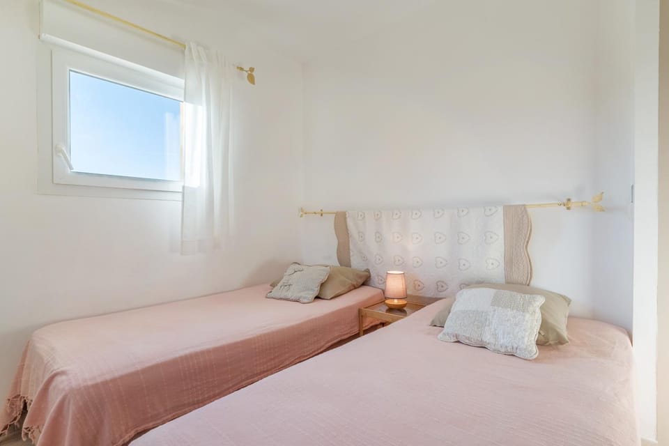 Property building, Living room, Bedroom