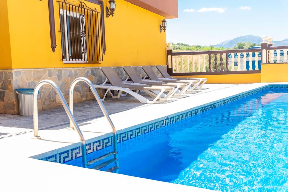 Balcony/Terrace, Swimming pool