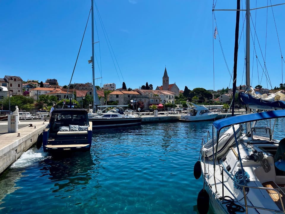 City view, Sea view