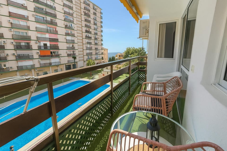 Balcony/Terrace, Sea view, Swimming pool
