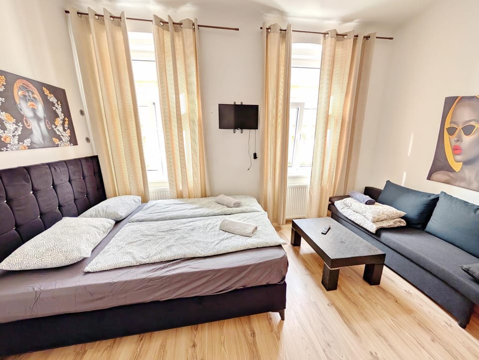 Charming Stay - Close to Vienna Attractions MZ27 Apartment in Vienna