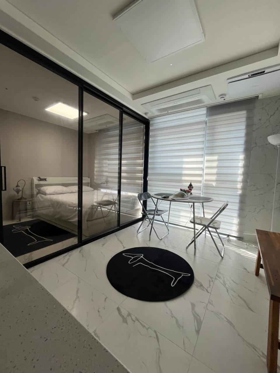 Living room, Photo of the whole room, Bedroom