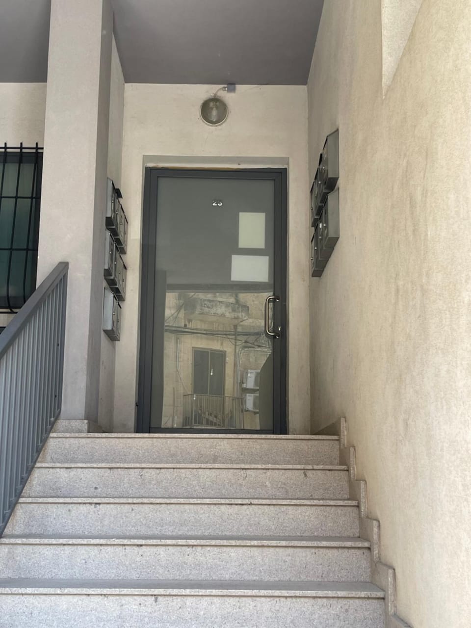 Facade/entrance