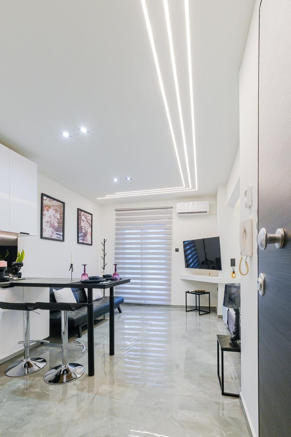 TV and multimedia, Kitchen or kitchenette