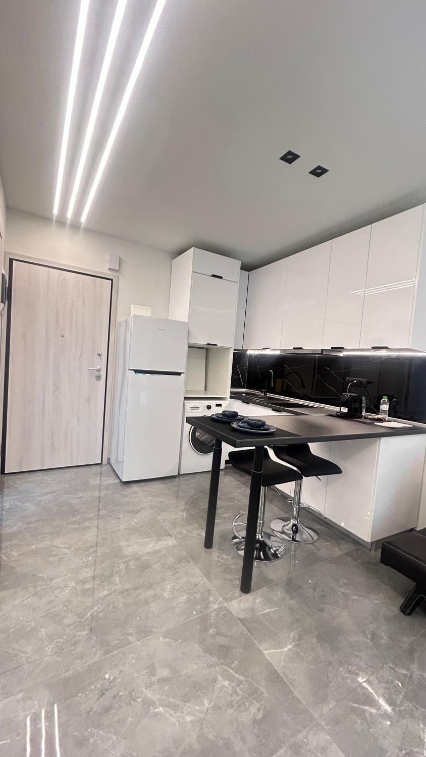 Papafi str Near Metro 40sqm Gas heating AC 55'' smart tv Netflix Balcony Free Parking Apartment in Thessaloniki