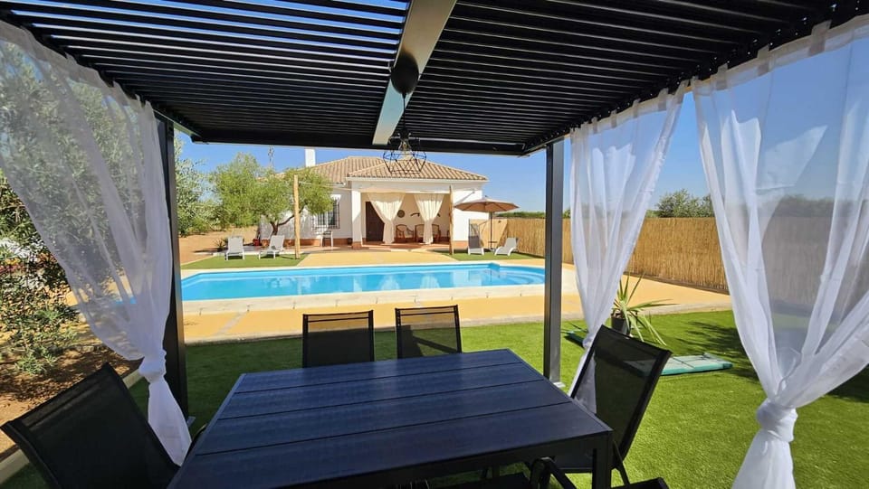 Property building, BBQ facilities, Garden, Solarium, Garden view, Pool view, Swimming pool