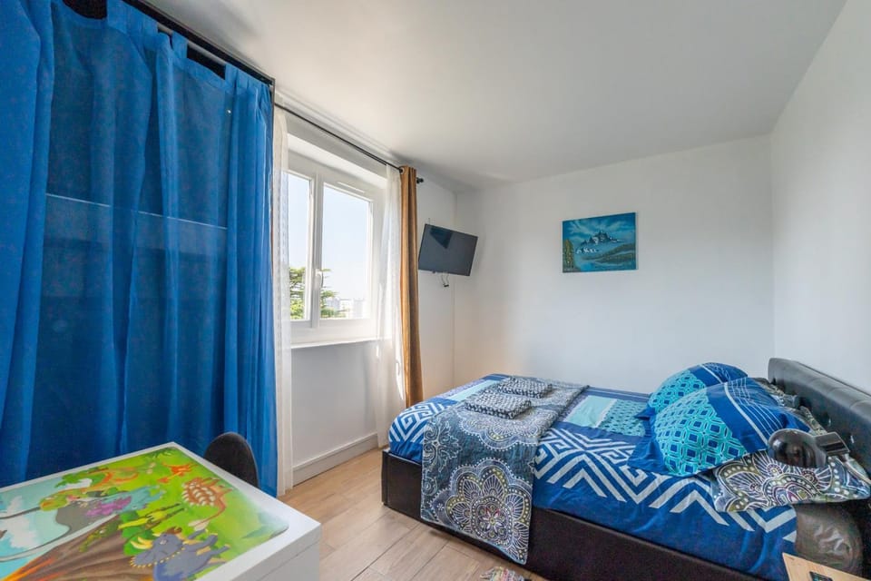 Le Crépuscule - Wifi - Balcon Apartment in Créteil
