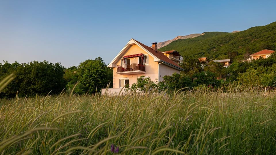 Sunset Villa Apartments Villa in Municipality of Ohrid, North Macedonia