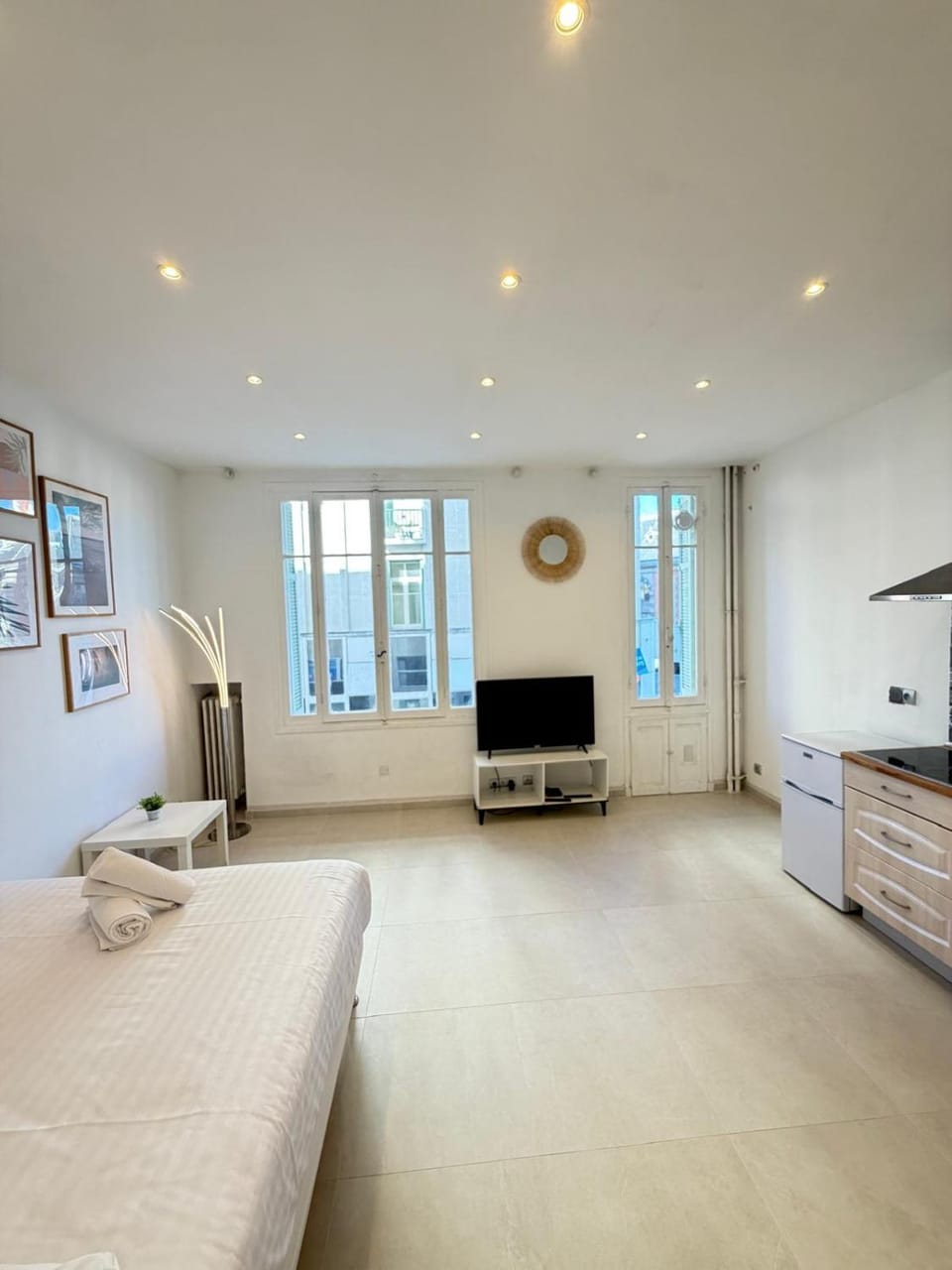 Plein centre clim, proche gare et tramway Apartment in Nice