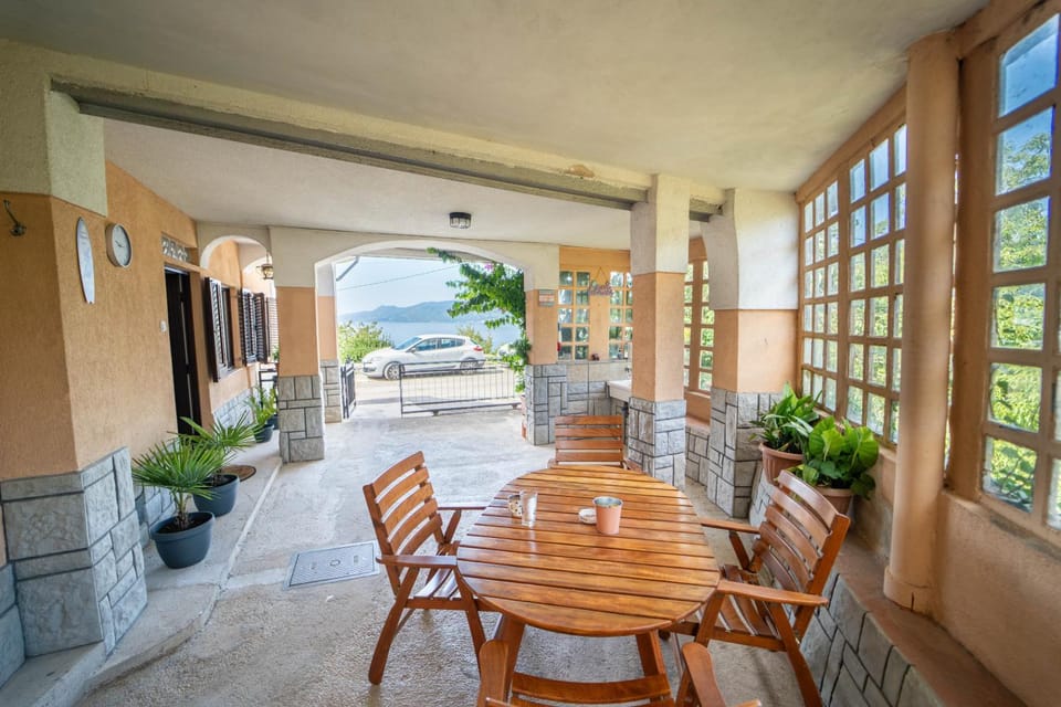 Day, View (from property/room), Balcony/Terrace, Seating area, Dining area, Sea view