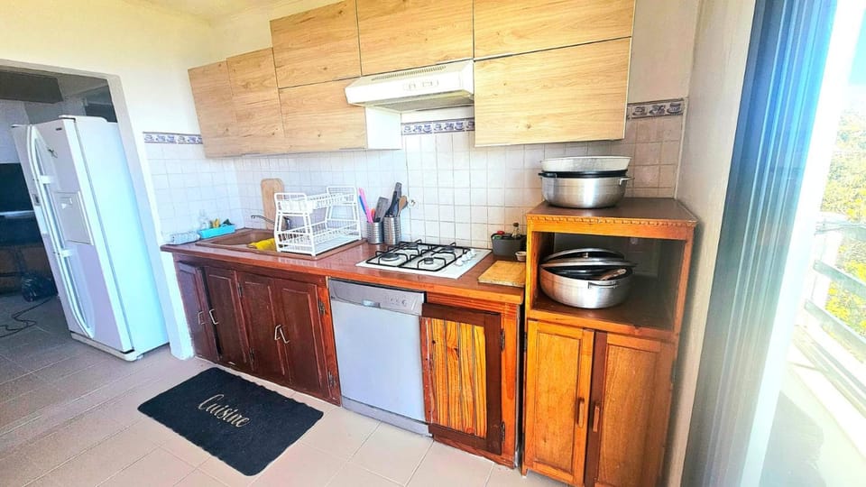 Natural landscape, Mountain view, Sea view, kitchen