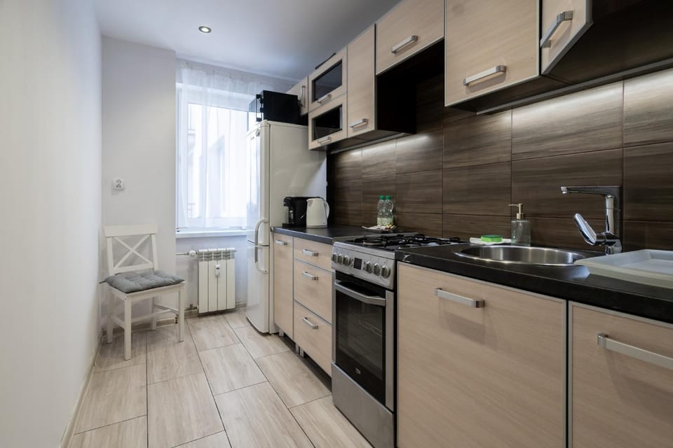 Kitchen or kitchenette, oven, stove