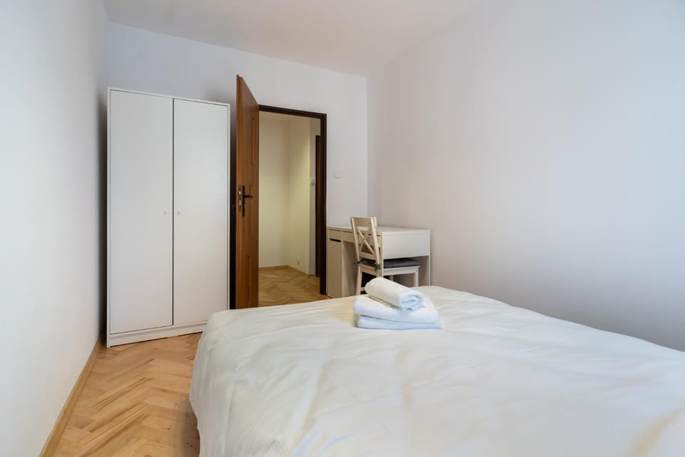 Bed, Photo of the whole room, Bedroom, towels, wardrobe