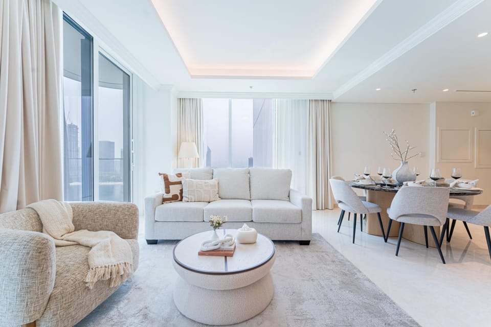 Living room, Dining area