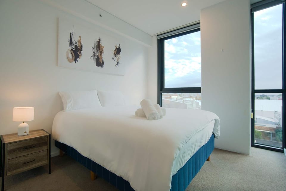 Cosy Retreat - 2BR Apt with Pool Gym Steam&Sauna Apartment in Adelaide