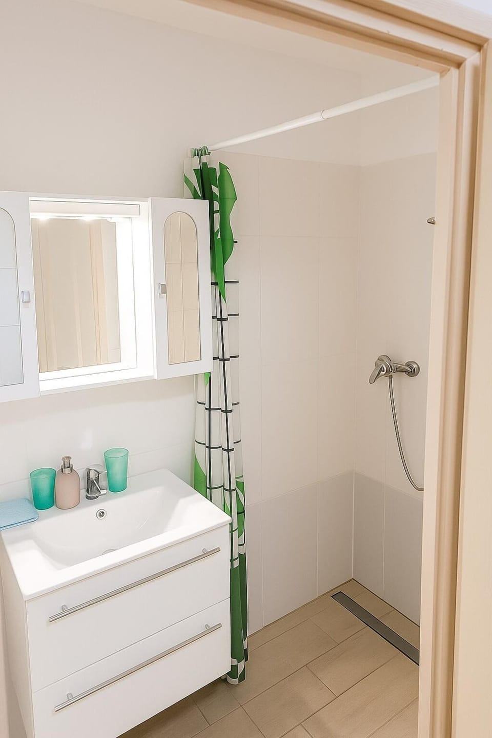 Shower, Bathroom, towels