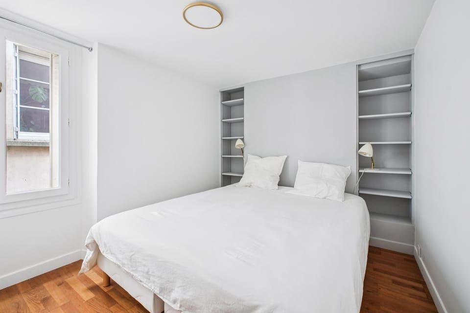 Bed, Photo of the whole room