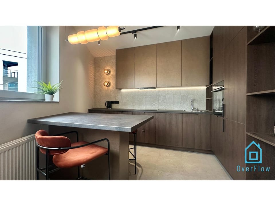 Shipyard Apartment - near to Electricians Street, 5 min to PKP & Old Town Apartment in Gdansk
