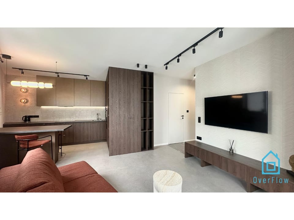Shipyard Apartment - near to Electricians Street, 5 min to PKP & Old Town Apartment in Gdansk