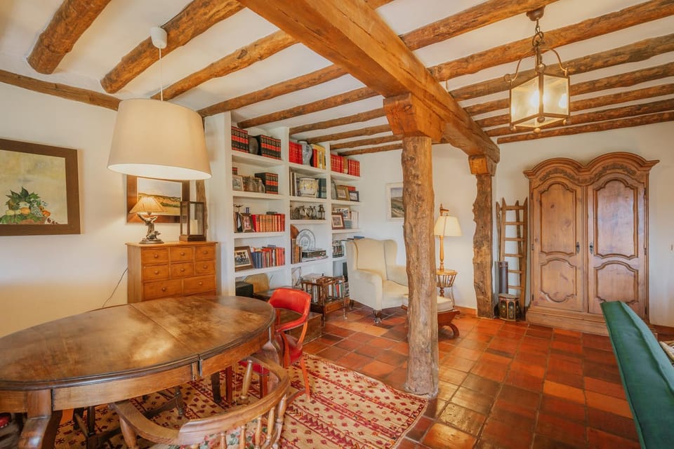 Property building, Living room
