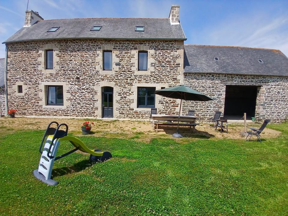 Gîte de charme à la campagne à 15 km de la mer Bed and Breakfast in Brittany