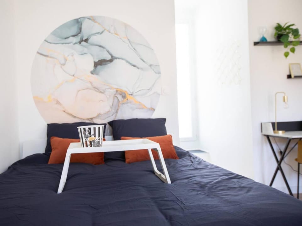 Bed, Photo of the whole room, Bedroom