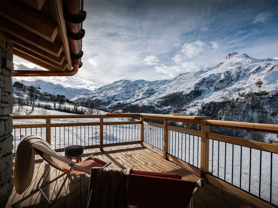 Day, Natural landscape, View (from property/room), Balcony/Terrace, Seating area, Mountain view