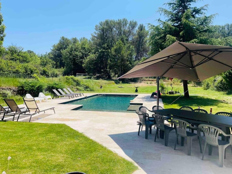 Pays Aix-en-Provence, maison avec piscine Fuveau House in French Riviera