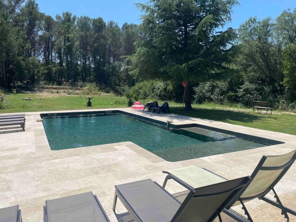 Pays Aix-en-Provence, maison avec piscine Fuveau House in French Riviera