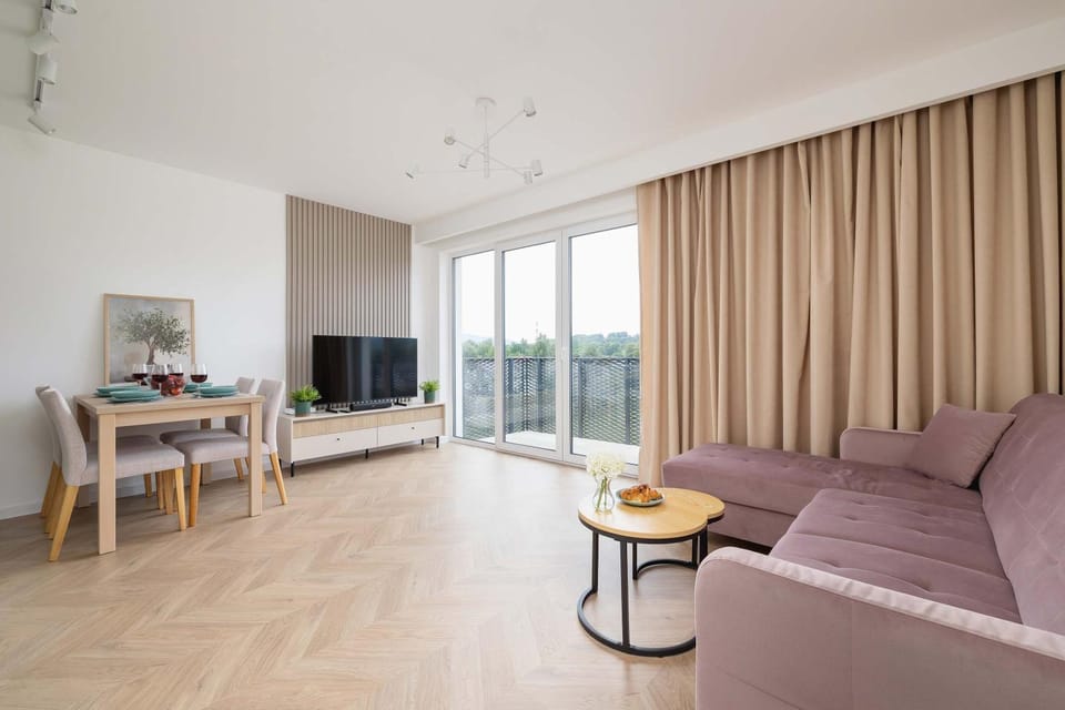 Communal lounge/ TV room, TV and multimedia, Living room, Seating area