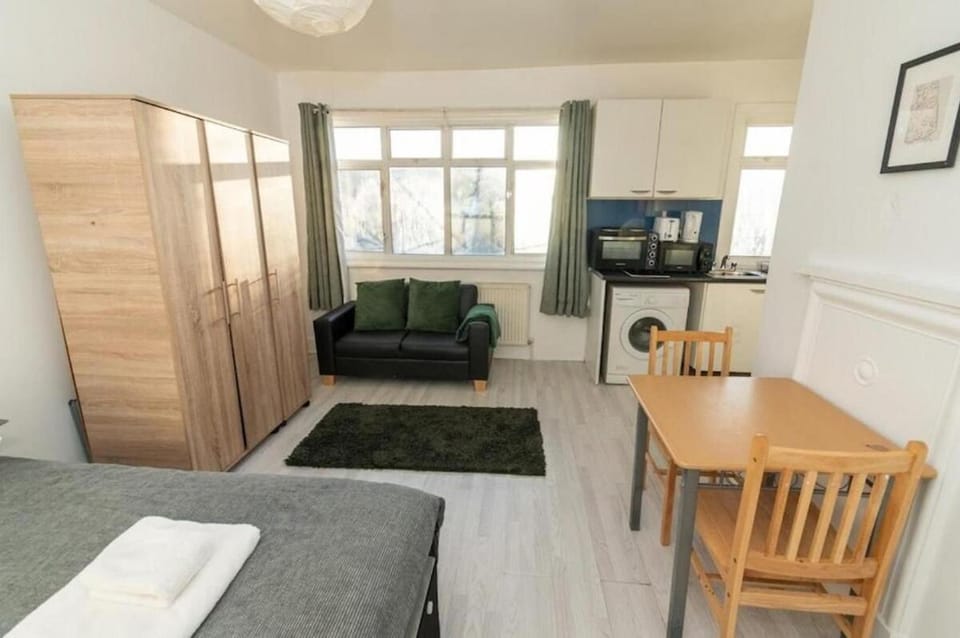 Tranquil Studio in Harlesden Apartment in London