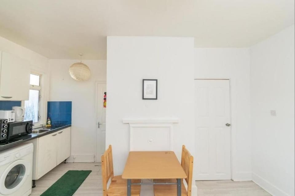 Tranquil Studio in Harlesden Apartment in London