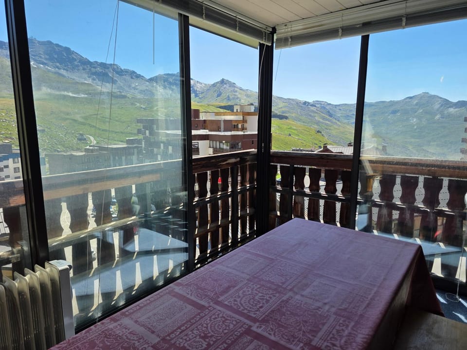 Balcony/Terrace, Mountain view