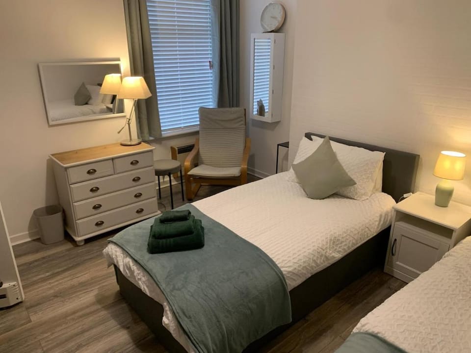 Well-equipped studio apartment Apartment in Stretford