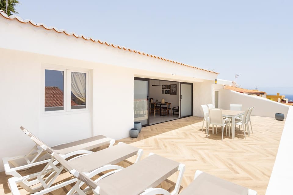 Home2Book Coastal Chic Apt, Huge Private Terrace House in Canary Islands