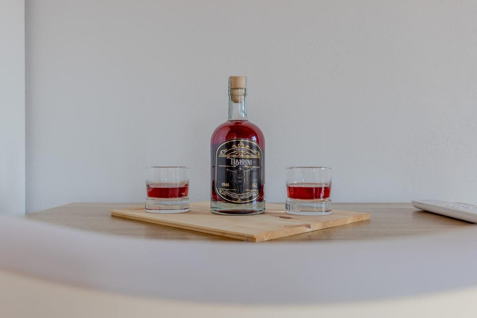 Food and drinks, Drinks, Alcoholic drinks