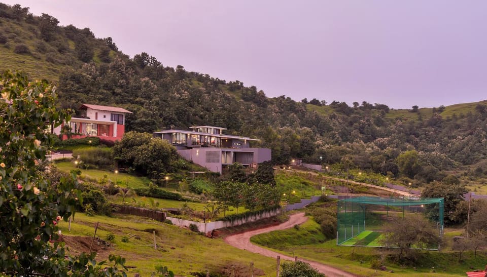 Property building, Spring, Day, Natural landscape, Mountain view
